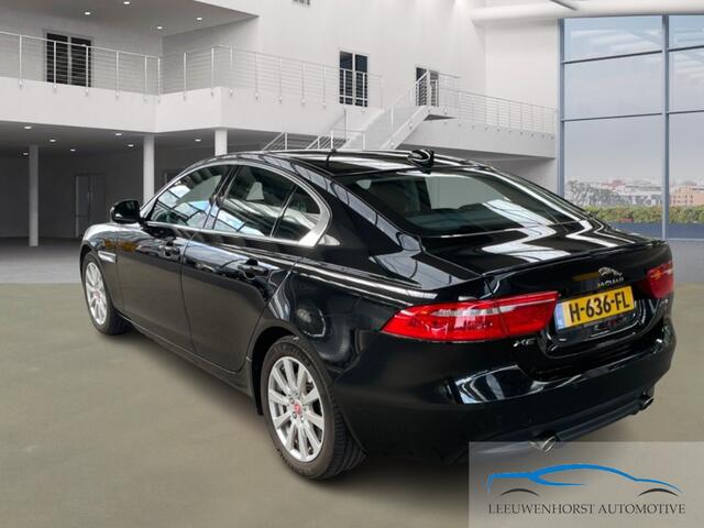 Jaguar XE 2.0t Portfolio, navi, Apple Carplay, camera, leer, Xenon, 2xPDC, dealeronderhouden