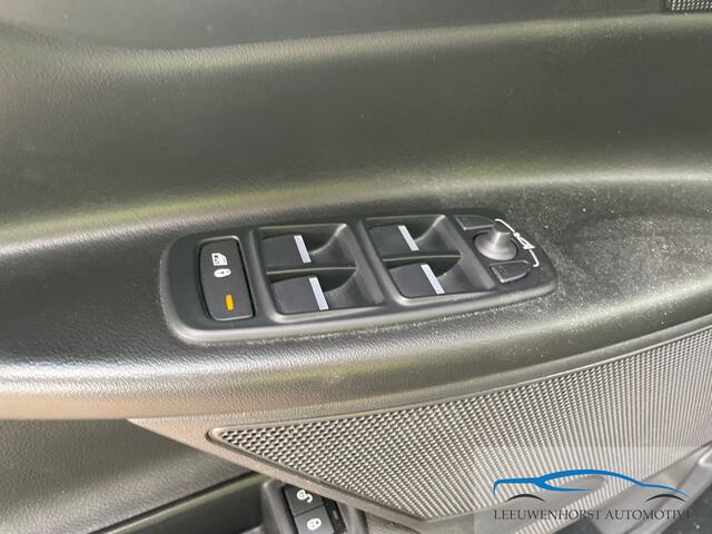 Jaguar XE 2.0t Portfolio, navi, Apple Carplay, camera, leer, Xenon, 2xPDC, dealeronderhouden