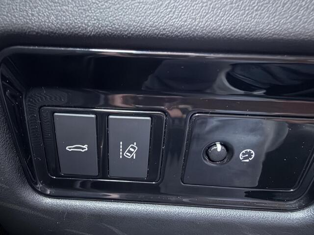 Jaguar XE 2.0 D Portfolio - AUTOMAAAT | ACHTERUIT RIJ CAMERA | NAVIGATIE | LEDER | LED KOPLAMPEN | STOELVERWARMING | CRUISE CONTROL| PARKEERSENSOREN