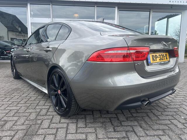 Jaguar XE 2.0 Portfolio R Sport Black Pack/automaat/ Bomvol opties/Speciale kleurstelling/Nieuwstaat