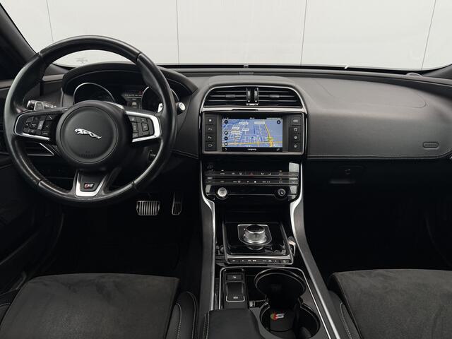 Jaguar XE 3.0 S Navigatie/Camera/19inch.