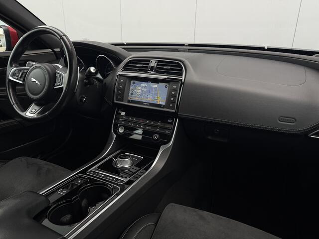Jaguar XE 3.0 S Navigatie/Camera/19inch.