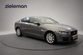 Jaguar XE Sedan 2.0t Pure Automaat - Navi, Camera,
