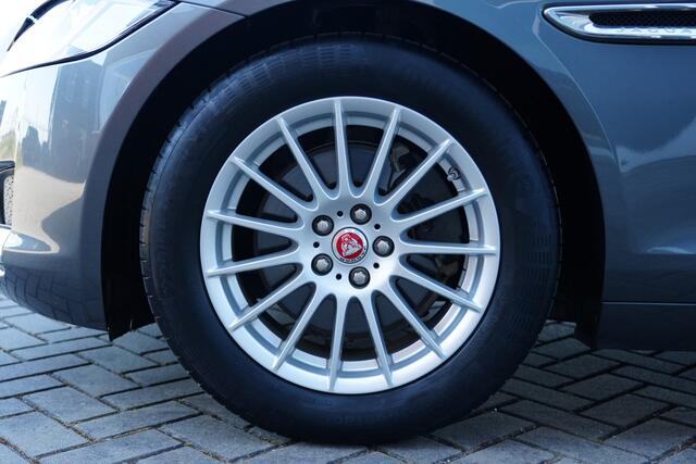Jaguar XF 2.0d Prestige 164pk Stoelverwarming/Camera/Trekhaak