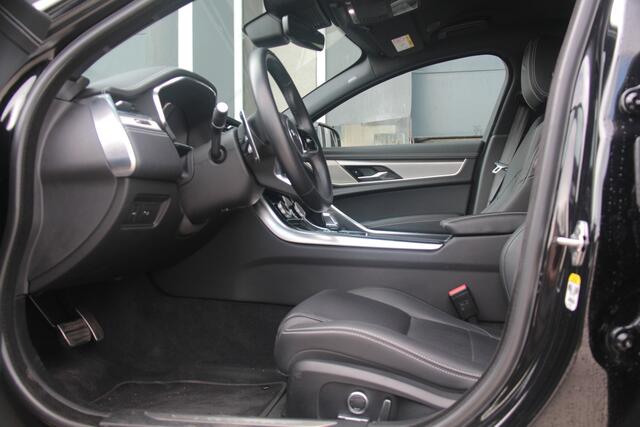 Jaguar XF 2.0 P250 R-Dynamic SE