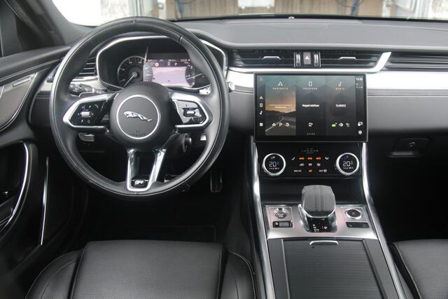 Jaguar XF 2.0 P250 R-Dynamic SE