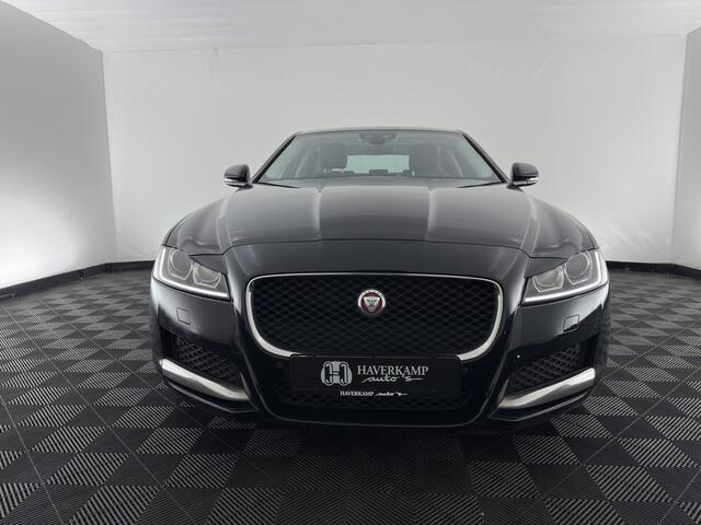 Jaguar XF 2.0d Prestige *AUT | LEATHER | XENON | SPORTSEATS | CAMERA | PRIVACY-GLASS | SHIFTPADDLES | NAVI-FULLMAP | ECC | PDC | CRUISE | 19''ALU*
