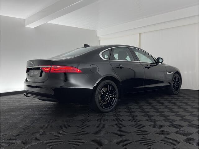 Jaguar XF 2.0d Prestige *AUT | LEATHER | XENON | SPORTSEATS | CAMERA | PRIVACY-GLASS | SHIFTPADDLES | NAVI-FULLMAP | ECC | PDC | CRUISE | 19''ALU*