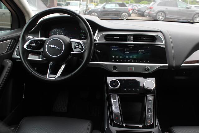 Jaguar i-Pace EV400 First Edition 90 kWh / SoH 89% / Full option / Panoramadak / 360Camera / Head-up / Luchtvering / Leder / Meridian / Stuurverwarming