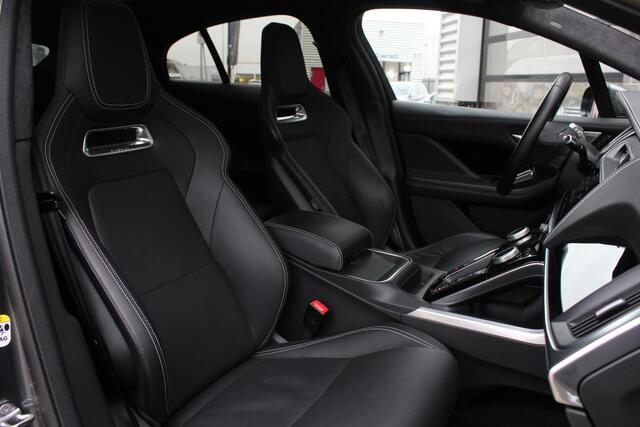 Jaguar i-Pace EV400 First Edition 90 kWh / Meridian / Panoramadak / N.A.P.