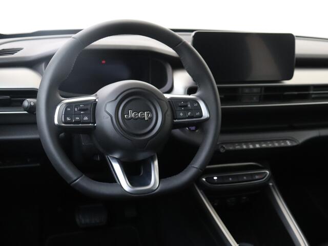 Jeep Avenger Altitude 54 kWh 156PK WinterPack | Navigatie | Apple Carplay | Keyless |