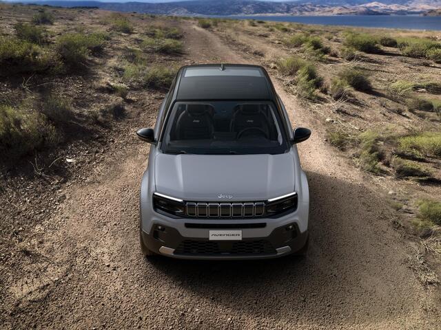 Jeep Avenger 1.2 e-Hybrid Summit | Schuif/Kanteldak | Leder&Winter Pack | Infotainment & Convenience Pack | Storm Grey