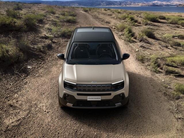 Jeep Avenger Summit 54 kWh | Schuif/Kanteldak | Leder&Winter Pack | Stone Grey
