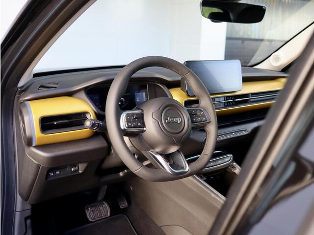 Jeep Avenger Summit 54 kWh | Navi | ACC | PDC Voor achter |