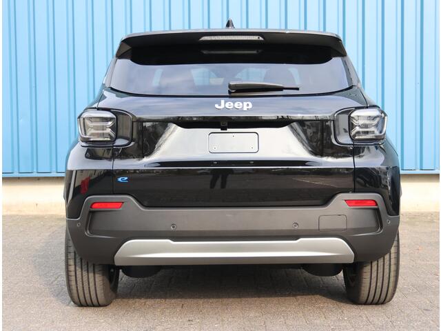 Jeep Avenger Summit 54 kWh | Stoel/Voorruit verwarmd | Navigatie | Camera | Elektrische achterklep | Apple CarPlay/ Android Auto | Dodehoek detectie | 360° Parkeersensoren