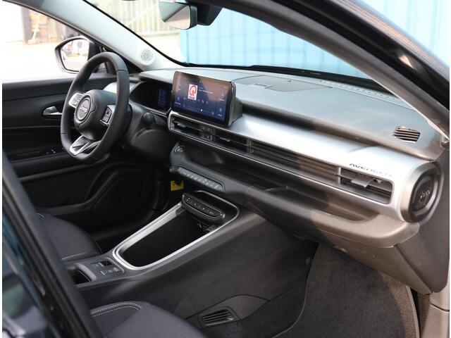 Jeep Avenger Summit 54 kWh | Stoel/Voorruit verwarmd | Navigatie | Camera | Elektrische achterklep | Apple CarPlay/ Android Auto | Dodehoek detectie | 360° Parkeersensoren