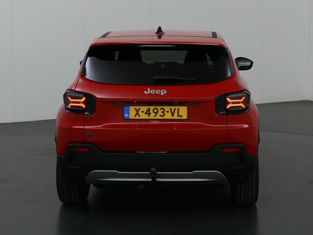 Jeep Avenger Summit 54 kWh | SOH 97,5% | Trekhaak | Navigatie | Parkeercamera | Climate Control | Cruise Control