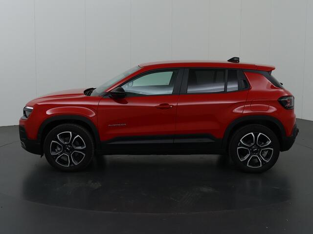 Jeep Avenger Summit 54 kWh | SOH 97,5% | Trekhaak | Navigatie | Parkeercamera | Climate Control | Cruise Control