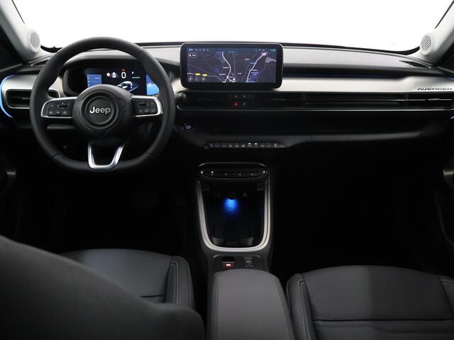 Jeep Avenger Summit 54 kWh | SOH 97,5% | Trekhaak | Navigatie | Parkeercamera | Climate Control | Cruise Control