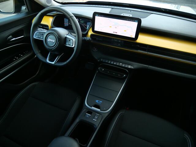 Jeep Avenger 1st Edition 54 kWh LED / Navigatie / Camera / Stoelverwarming