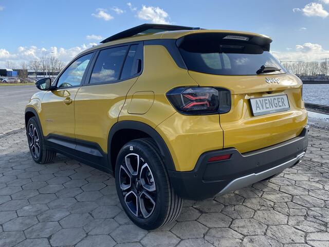 Jeep Avenger 1.2 e-Hybrid Summit | Schuif-/ Kanteldak | Elektr. achterklep | Navi | Achteruitrijcamera | Dodehoek detectie | Adaptieve Cruise Control