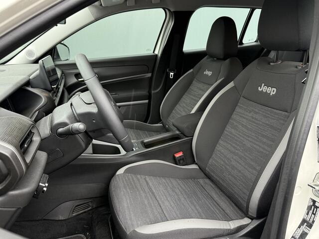Jeep Avenger BWJ 2024 Longitude 157 PK 54 kWh AUTOMAAT / APPLE CARPLAY / ANDROID AUTO / NAVI / CLIMA / CRUISE / DAB / KEYLESS / LMV / PDC
