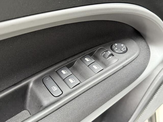 Jeep Avenger BWJ 2024 Longitude 157 PK 54 kWh AUTOMAAT / APPLE CARPLAY / ANDROID AUTO / NAVI / CLIMA / CRUISE / DAB / KEYLESS / LMV / PDC