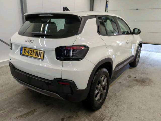 Jeep Avenger Longitude 54 kWh Business Epowertrain Navigatie Apple Carplay/ Android Auto Parkeersensor achter Cruise Control Stoelverwarming Full LED Virtual Cockpit Climate Control