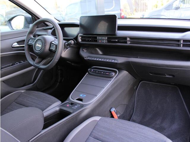 Jeep Avenger Longitude 54 kWh | Navi / Climate / Stoelverwarming