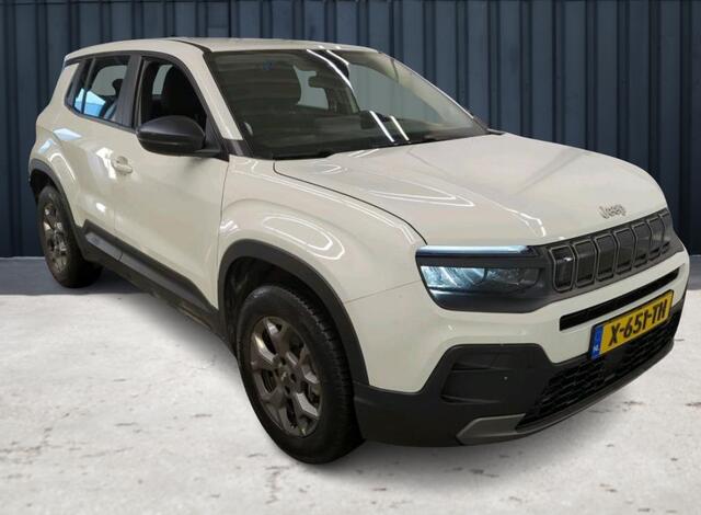 Jeep Avenger Longitude 54 kWh (157 PK) 1e-Eig. & Dealer-Onderh. BOVAG-Garantie. NL-Auto. Warmtepomp, Navigatie/Apple-Carplay/Android-Auto, Cruisecontrol, Keyless-Start, Parkeersensoren, Stoelverwarming, Lm-Velgen-16Inch, Privacy-Glas