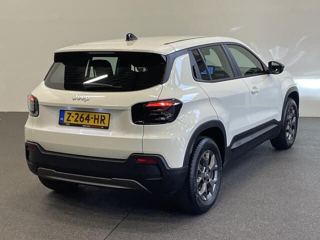 Jeep Avenger Longitude Automaat 54 kWh Navigatie Apple Carplay/Android Auto Climate Control Cruise Control Lichtmetalen Velgen Dab Keyless Parkeer Sensoren