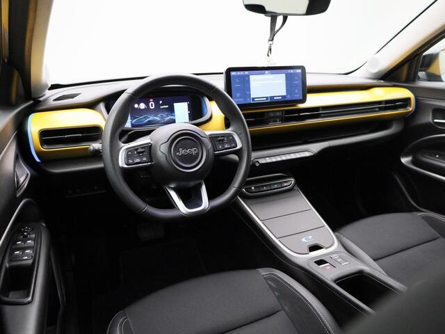 Jeep Avenger 54kWh 1st Edition 157PK | Navigatie | Achteruitrijcamera | Adaptieve Cruise Control | Apple CarPlay & Android Auto