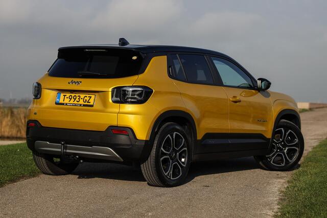 Jeep Avenger Summit 54 kWh ? LED ? ACC ? Trekhaak