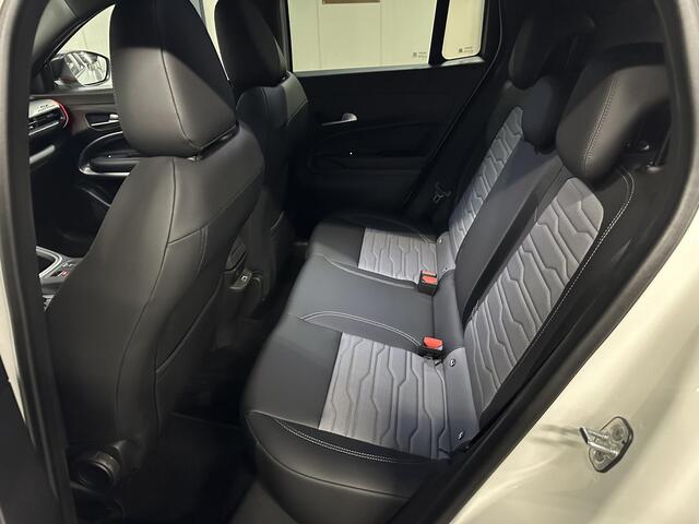 Jeep Avenger 1.2T 4xe Overland | 1ste eigenaar | AUTOMAAT | AppleCarPlay/AndroidAuto | Adaptive Cruise Control | Stoel/Stuurverwarming | Camera | Sfeerverlichting | Keyless | Isofix | Privacy Glass | Parkeersensoren | Electrische achterklep |