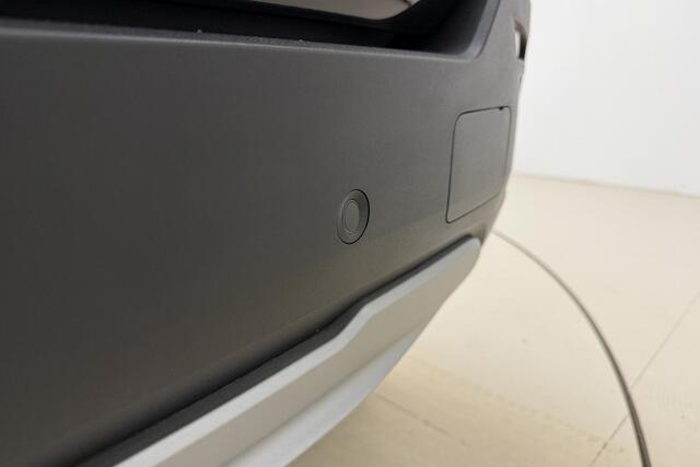 Jeep Avenger Summit 54 kWh | Navigatie | Camera | Keylee | Lichtmetalen velgen | Weinig kilometers | Electrische achterklep | Climate control | DAB Radio | Cruise control |