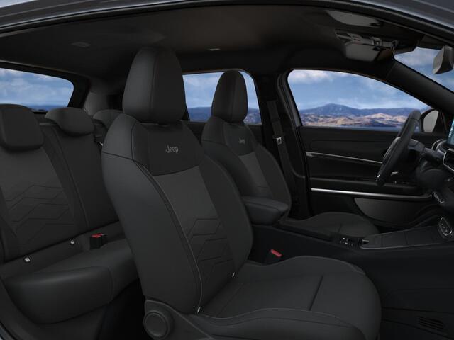 Jeep Avenger Summit 54 kWh | Infotainment&Convenience Pack & Warmtepomp | Winter Pack | Storm Grey