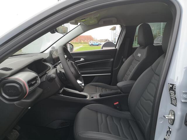 Jeep Avenger 1.2 Summit | Camera | Stoelverwarming | Carplay | JBL soundsystem | Massage | Leder