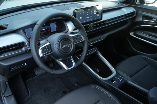 Jeep Avenger 1.2 e-Hybrid Summit | Navi | JBL | Camera | Winter | 18"