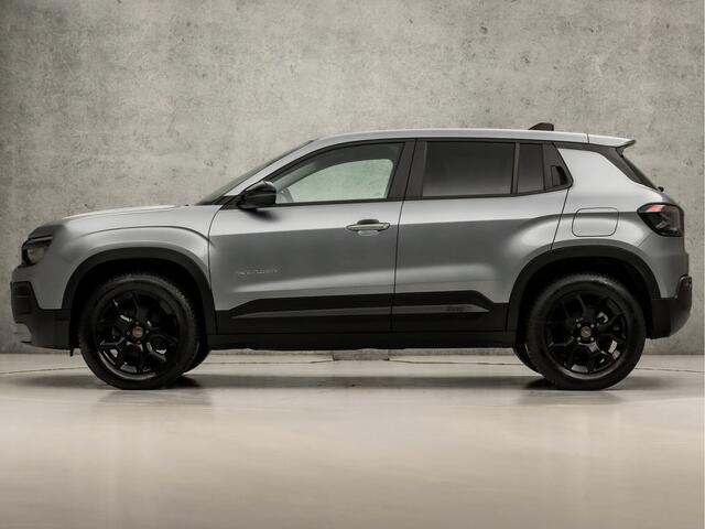 Jeep Avenger 1.2 Altitude Sport (APPLE CARPLAY, GROOT NAVI, 360 CAMERA, JBL AUDIO, STOELVERWARMING, SPORTSTOELEN, ADAPTIVE CRUISE, GETINT GLAS, KEYLESS, NIEUWSTAAT)