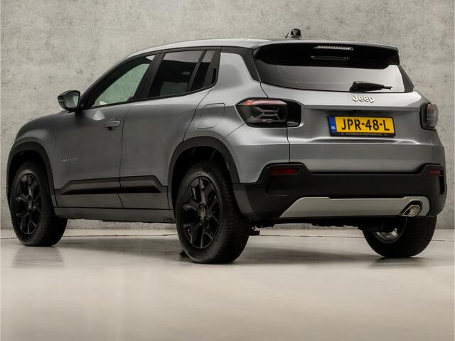 Jeep Avenger 1.2 Altitude Sport (APPLE CARPLAY, GROOT NAVI, 360 CAMERA, JBL AUDIO, STOELVERWARMING, SPORTSTOELEN, ADAPTIVE CRUISE, GETINT GLAS, KEYLESS, NIEUWSTAAT)