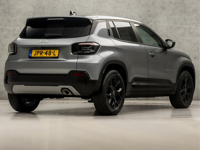 Jeep Avenger 1.2 Altitude Sport (APPLE CARPLAY, GROOT NAVI, 360 CAMERA, JBL AUDIO, STOELVERWARMING, SPORTSTOELEN, ADAPTIVE CRUISE, GETINT GLAS, KEYLESS, NIEUWSTAAT)