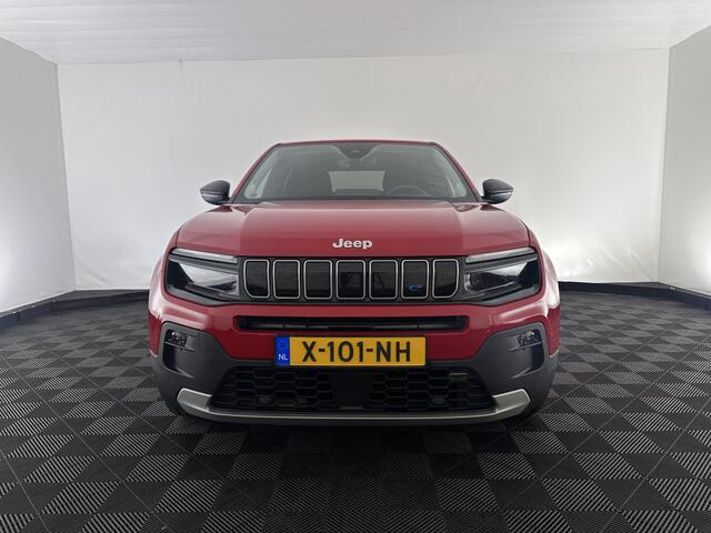 Jeep Avenger Summit 54 kWh [ 3-Fase ] {SOH-95%} (INCL-BTW) *LEATHER-MICROFIBRE | FULL-LED | ADAPTIVE-CRUISE | BLIND-SPOT | CAMERA | DIGI-COCKPIT | NAVI-FULLMAP | HEATED-COMFORTSEATS | ECC | CCS-FASTLOADER | PDC | CARPLAY | CRUISE | 18''AL