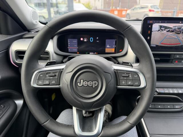 Jeep Avenger 1.2 e-Hybrid Summit 145pk AUTOMAAT | 1e EIGENAAR | JBL AUDIO | STOELVERWARMING | DEALER ONDERHOUDEN | RIJKLAARPRIJS INCL. 12MND BOVAG