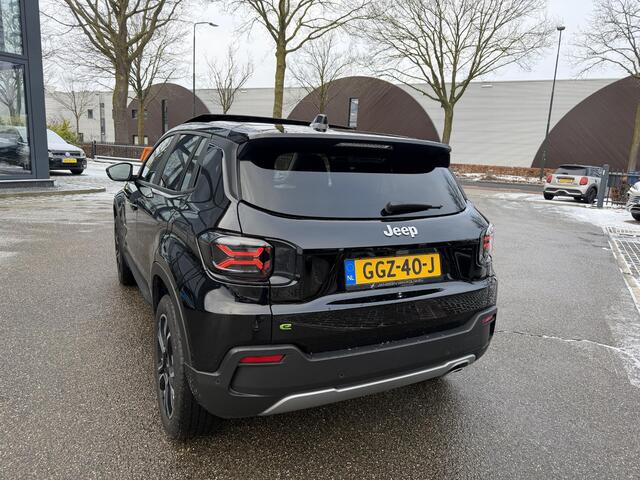 Jeep Avenger 1.2 e-Hybrid Summit 145pk AUTOMAAT | 1e EIGENAAR | JBL AUDIO | STOELVERWARMING | DEALER ONDERHOUDEN | RIJKLAARPRIJS INCL. 12MND BOVAG