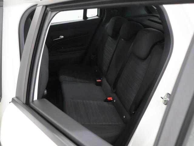 Jeep Avenger Longitude 54 kWh | SOH 96% | Navigatie | Parkeersensoren | Stoelverwarming | Keyless Go |