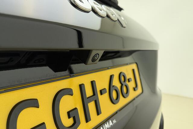 Jeep Avenger Summit 54 kWh | Lederen bekleding | Navigatie | Keyless | Draadloze telefoonlader | Extra getint glas | Stoelverwarming