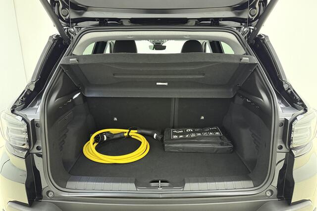 Jeep Avenger Summit 54 kWh | Lederen bekleding | Navigatie | Keyless | Draadloze telefoonlader | Extra getint glas | Stoelverwarming