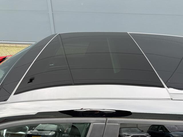 Jeep Avenger 100pk Summit (Elektrisch Schuifdak - JBL - Keyless Entry - Elektrische klep - Leder incl stoelverwarming - LED - Camera - Adaptieve Cruise Controle - 18")