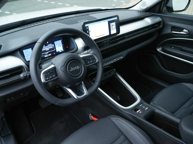 Jeep Avenger Altitude 54kWh | Leder | Camera | Winter | Navi | 18"