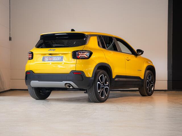 Jeep Avenger 1.2 e-Hybrid Summit